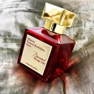 بوی عطر باکارات رژ قرمز