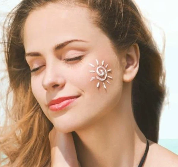  بهترین روش برای استفاده از ضد آفتاب ؛ راهی برای پوستی سالم